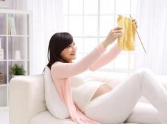 51岁高龄产妇喜得贵子